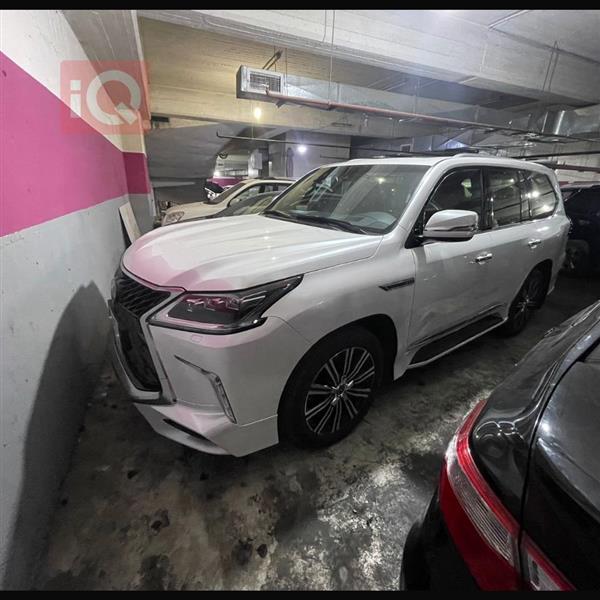 Lexus for sale in Iraq